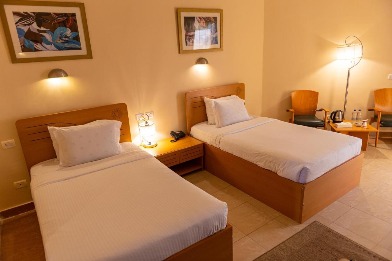 Tolip Family Club Borg El Arab Hotel King Mariout Exterior photo