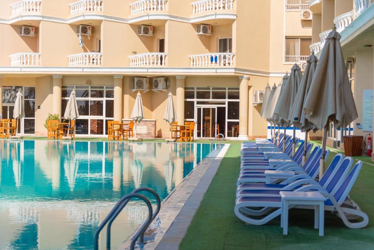 Tolip Family Club Borg El Arab Hotel King Mariout Exterior photo